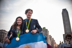 Los Campeones en el Monumento a la Bander