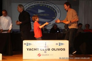 Lange entrega un premio en el cierre del Cerrato