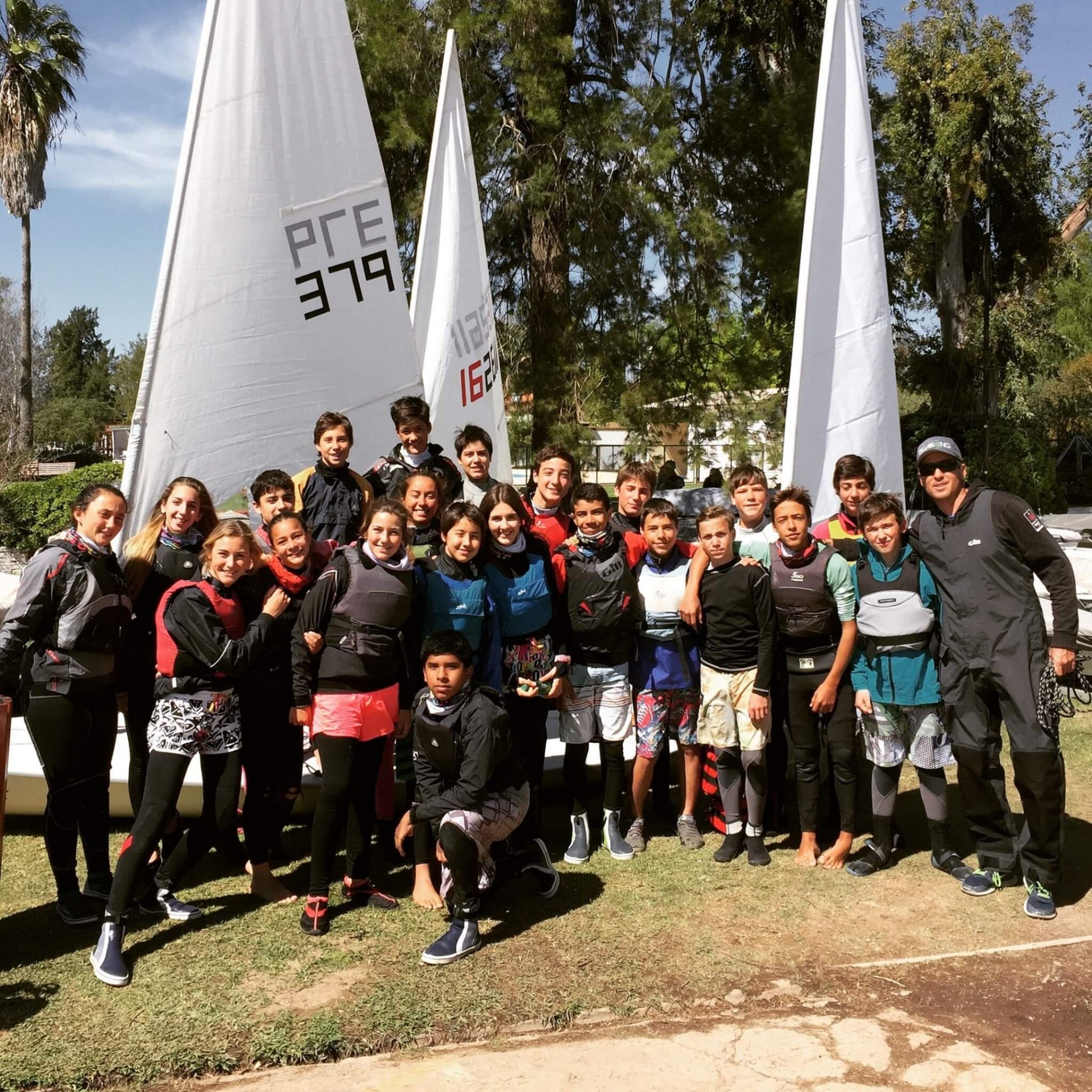 el-grupo-que-participo-de-la-clinica-laser-4-7