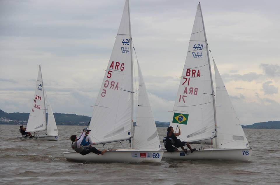 Navegando en el Sudamericano de 470