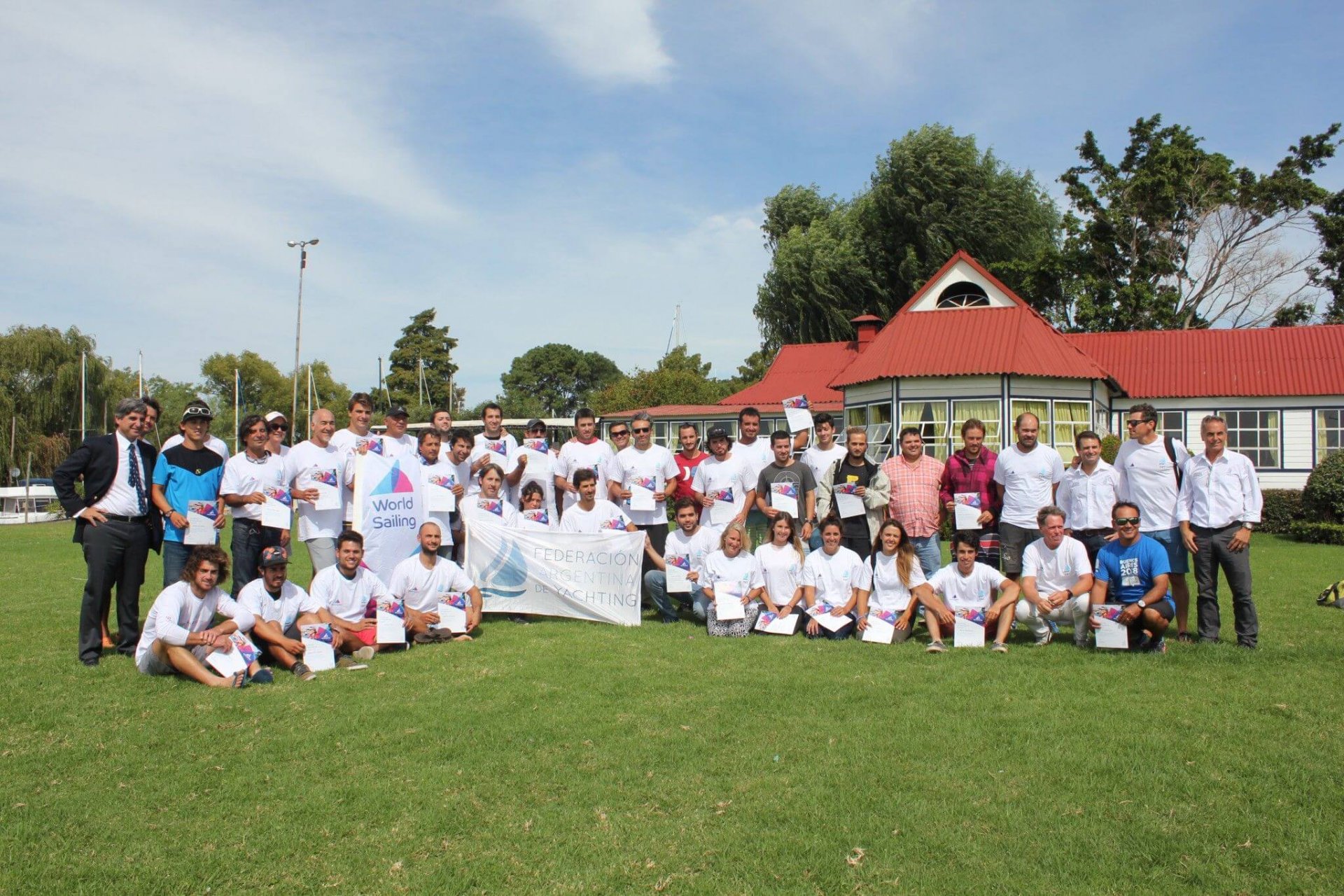 Grupo participante del Curso de Entrenadores FAY - World Sailing