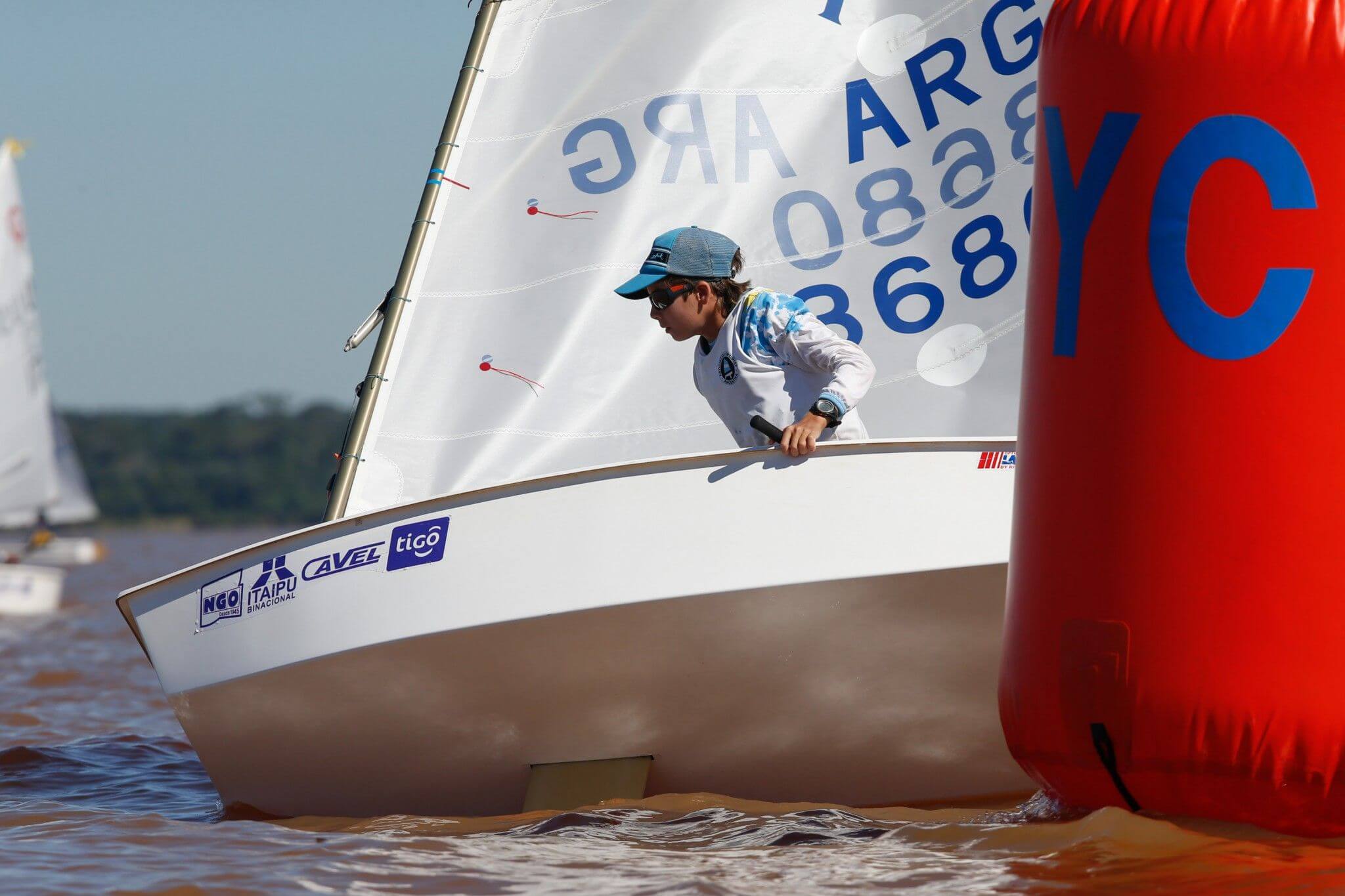 Optimist Argentino compitiendo en el Sudamericano de Optimist