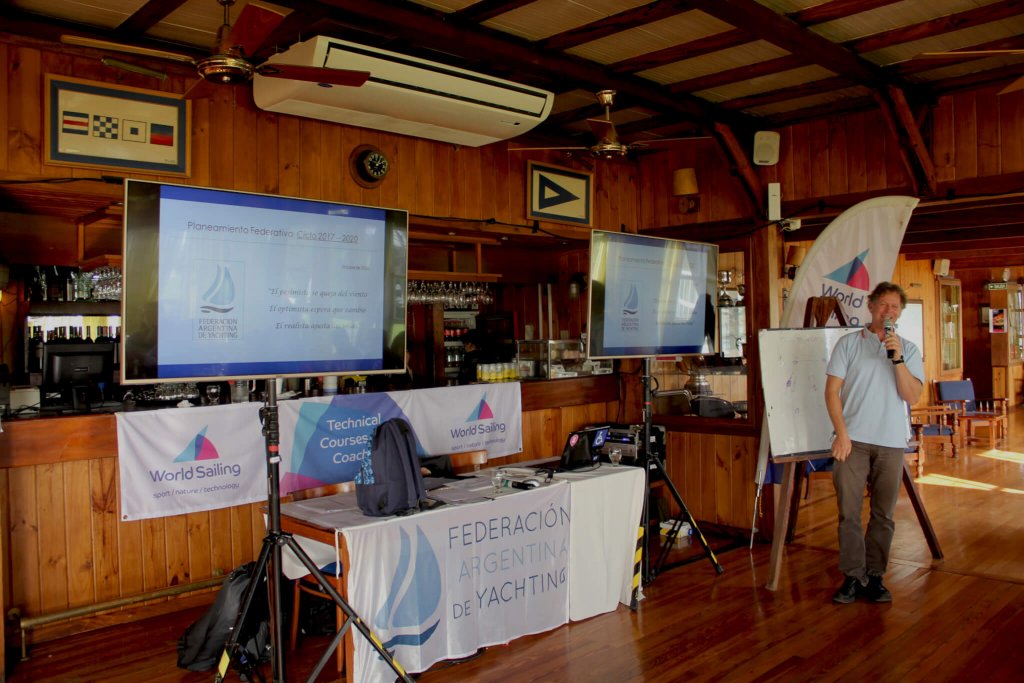 Charla Técnica de Alejandro Cloos