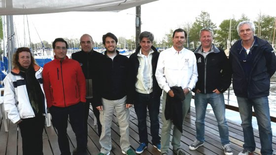 Dirigentes y autoridades de regata