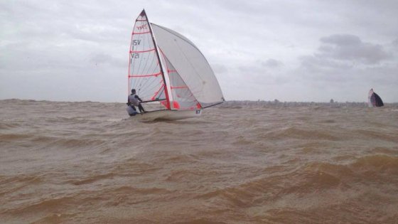 Aviso de Regatas - Campeonatos de las clases 29er y 420 - Yacht Club Uruguayo