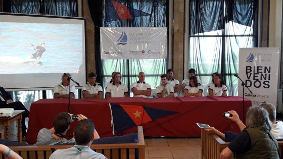 Conferencia de prensa del Equipo Argentino Juvenil de Vela antes de su debut en Buenos Aires 2018