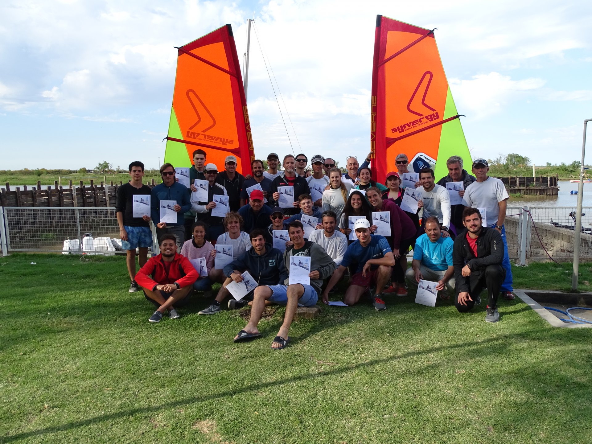 Curso Técnico FAY en San Nicolás - Grupo con Diplomas