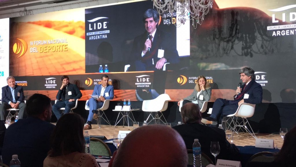 Luis Velasco participó de IV Forum Nacional del Deporte