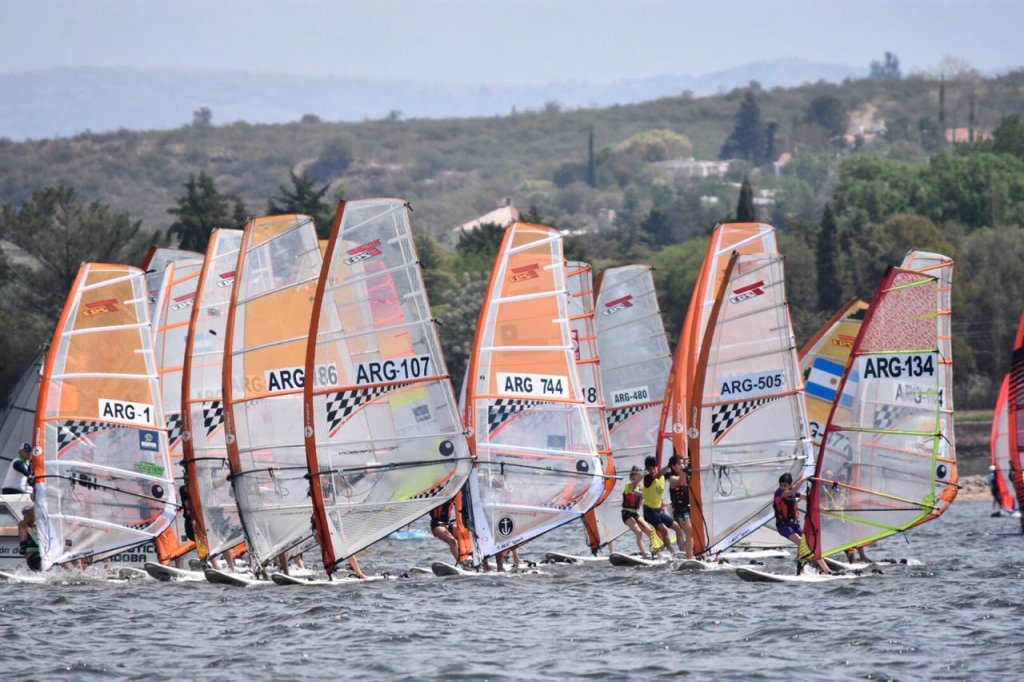 Los Bic Techno navegando en el Simposium