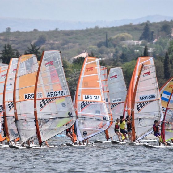 Los Bic Techno navegando en el Simposium