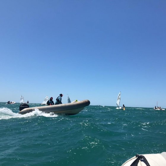 La lancha con las Autoridades De Regata